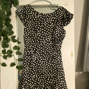 Tie back dress very pretty and flattering!